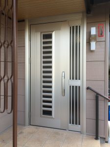 玄関ドア取替：58