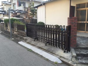 伸縮門扉取替工事