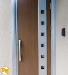 玄関ドア取替：93