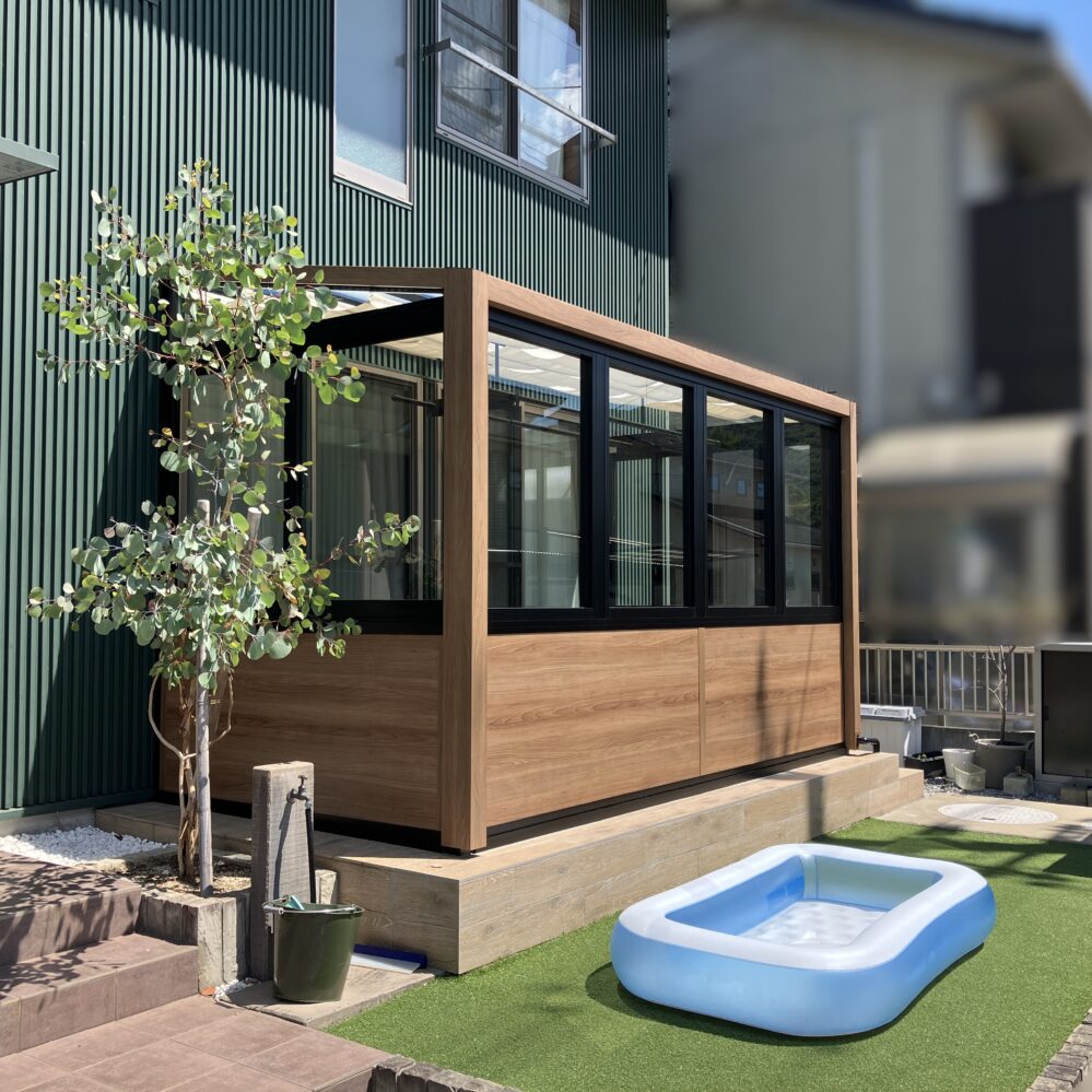 木目が映えるガーデンルームで暮らしがぐっと上質に♪